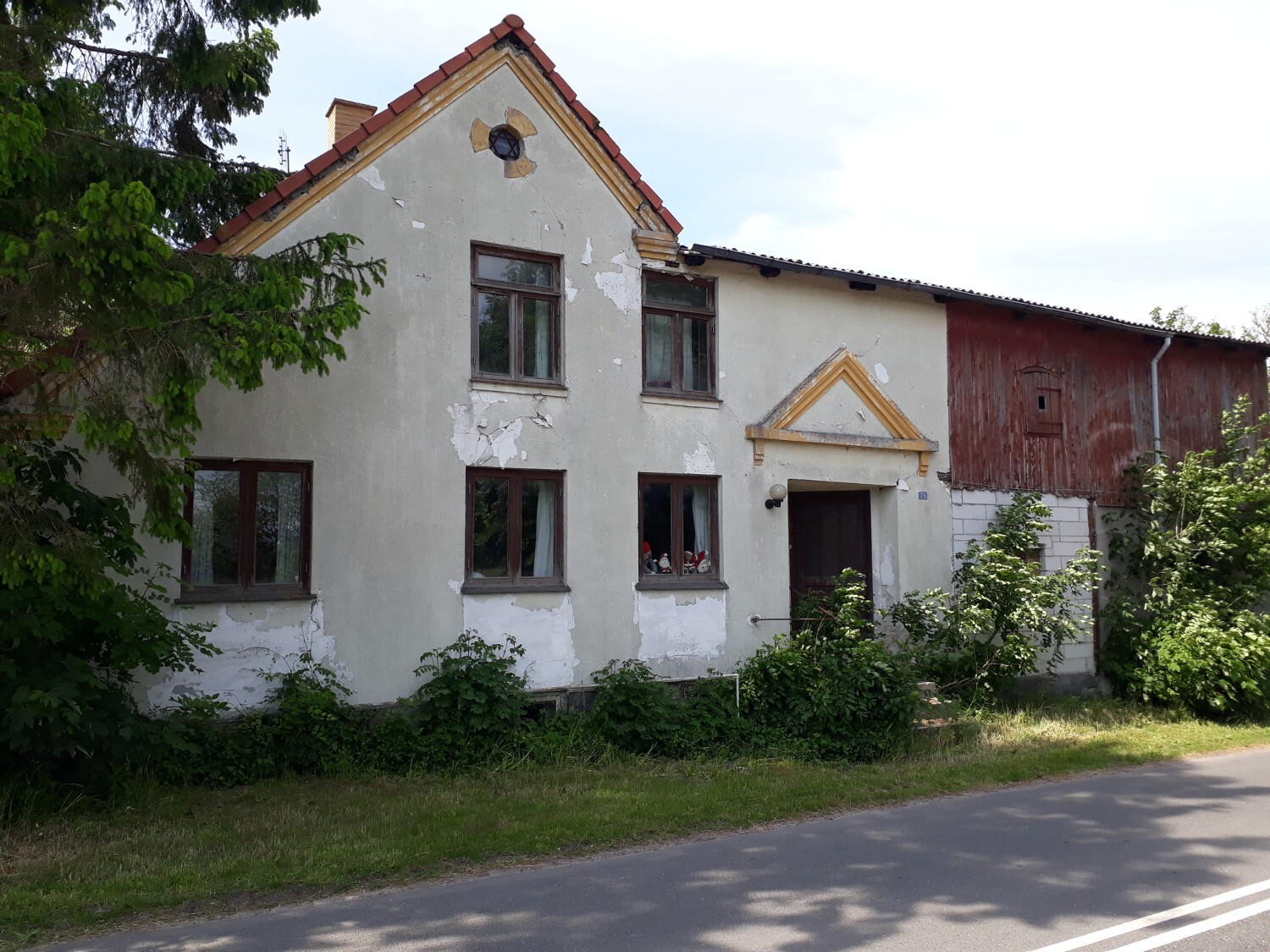 An empty home in the village of Utterslev, Lolland, Denmark. Image courtesy of Jesper Ole Jensen.