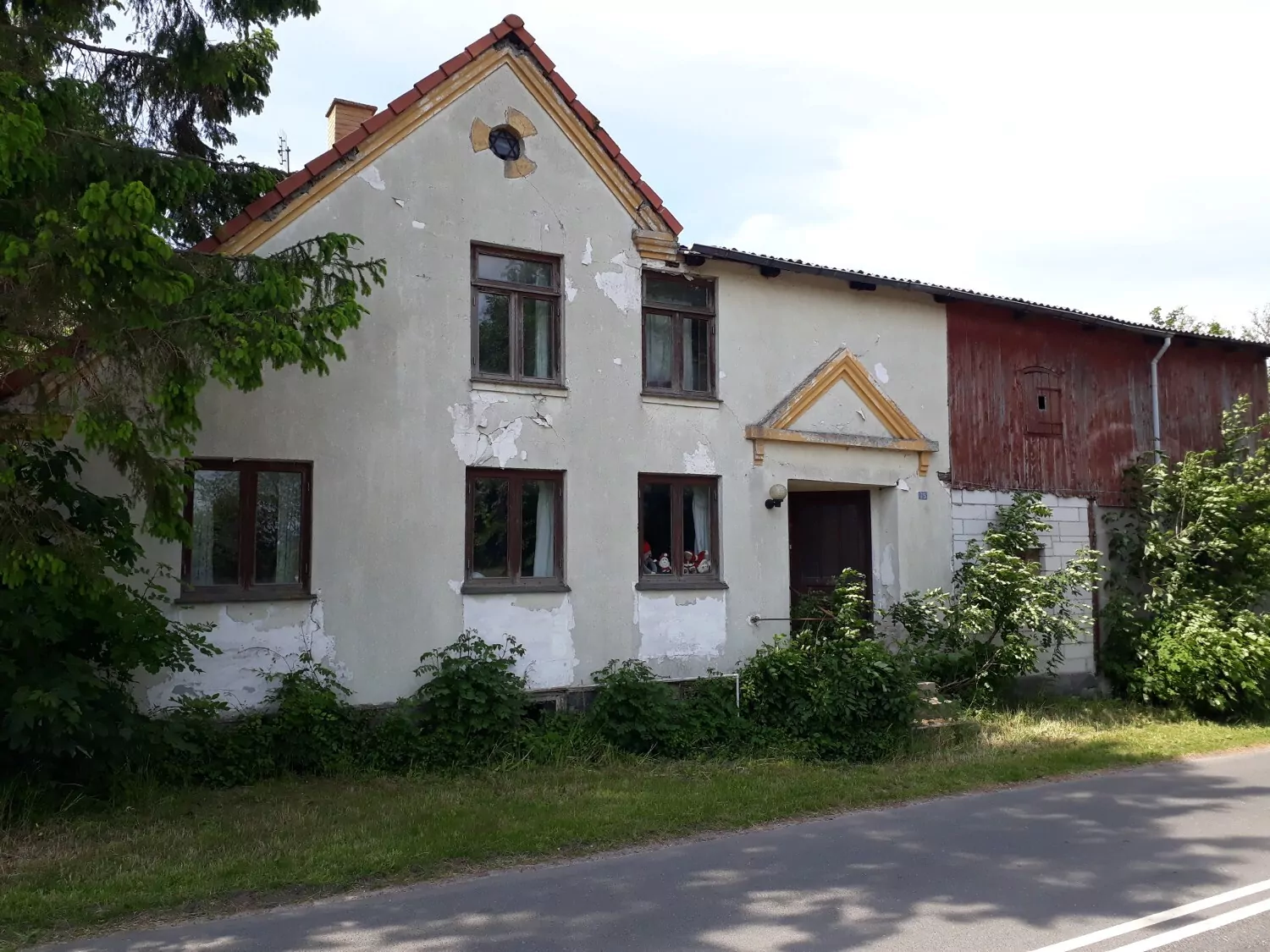 An empty home in the village of Utterslev, Lolland, Denmark. Image courtesy of Jesper Ole Jensen.